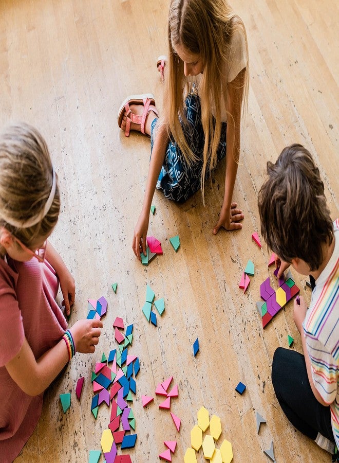 ماث فور لوف مجموعة مكعبات أنماط القرن الحادي والعشرين من ماث فور لوف - مجموعة من 132 مكعبًا خشبيًا ملونًا بثمانية أشكال للعب الإبداعي في مجالات العلوم والتكنولوجيا والهندسة والفنون والرياضيات في المنزل أو المدرسة - Image 5